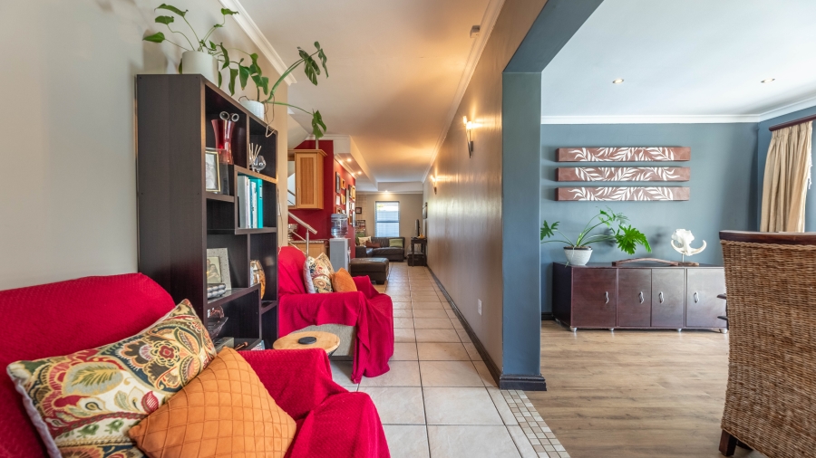 5 Bedroom Property for Sale in Parklands Western Cape